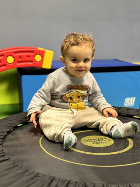 Faites découvrir à vos petits un univers de mouvements et de plaisir avec la baby gym chez HEMA FAMILY 