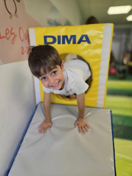 Baby gym près de Toulon dans le Var : développer la motricité de bébé  en s’amusant