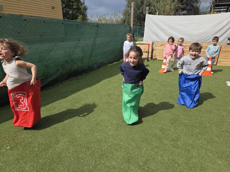 Explorez de nouvelles disciplines lors de nos stages vacances multi-sports chez HEMA FAMILY près de La Seyne sur mer dans le Var
