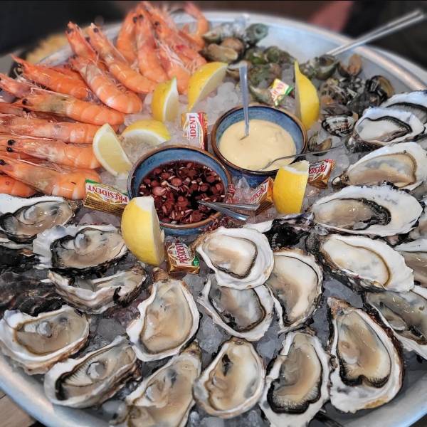 Restaurant Sanary sur mer 464 HARBOR